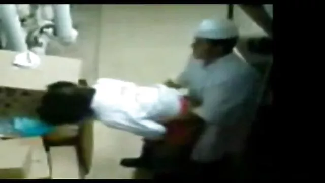 Budak di bokep perkosa paksa kamar tidur pack 9 (1997-2016))